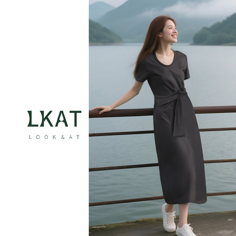 LKAT250418新款设计感腰部打结收腰显瘦修身款低圆领短袖连衣裙