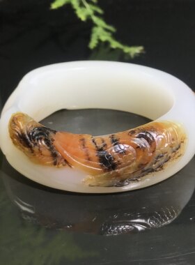 儒贤玉道新疆和田玉山流水虎皮纹雕刻凤凰牡丹随形手镯内径52