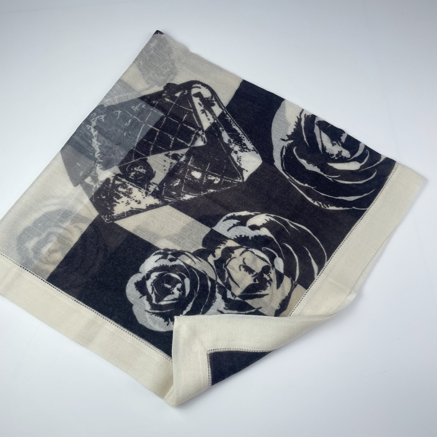 新品薄款100%山羊绒戒指绒水溶印花方巾双层包边四季百搭保暖女