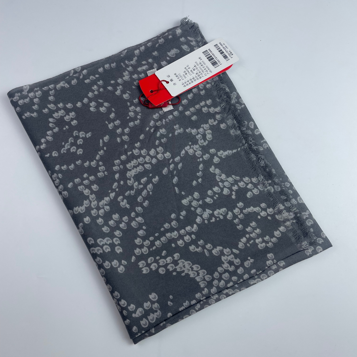 2025年小众订单春秋薄款羊毛围巾