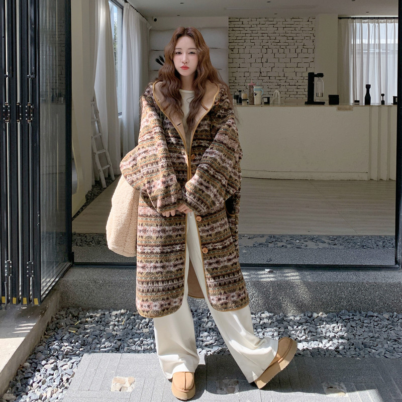 颗粒绒皮毛一体连帽大衣女2025秋冬季民族风撞色设计感提花外套,女装短外套,2C172