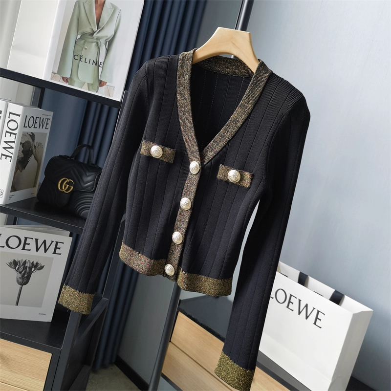 轻奢时尚女人味~亮丝V领针织衫