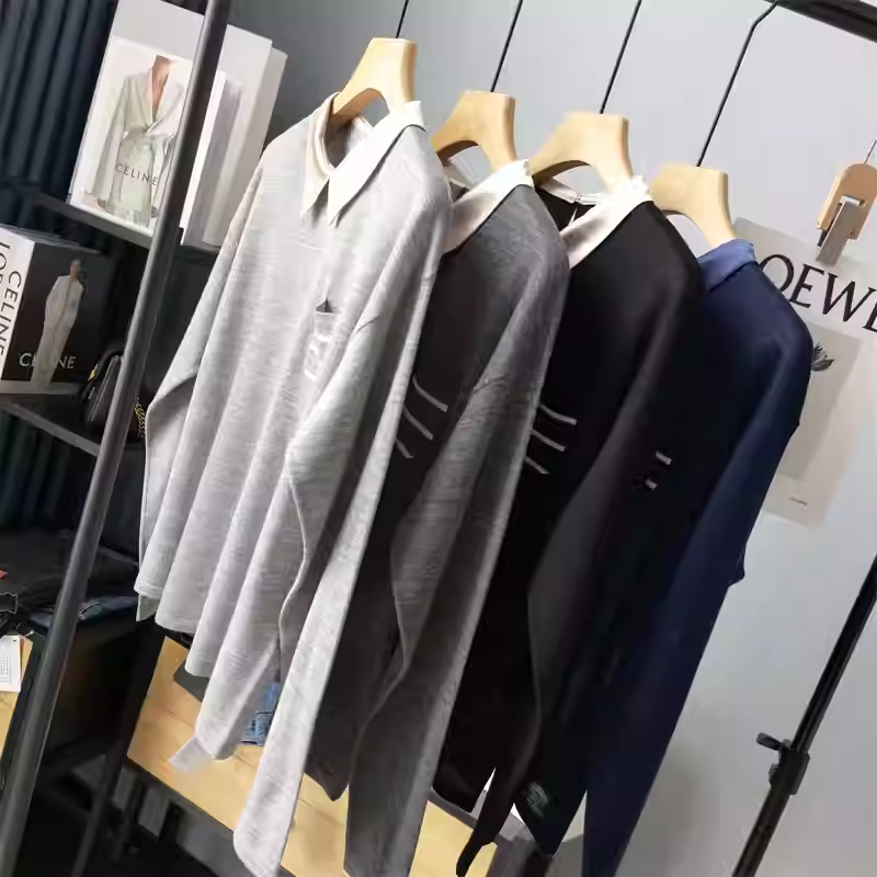 翻领美丽奴羊毛长袖针织衫女