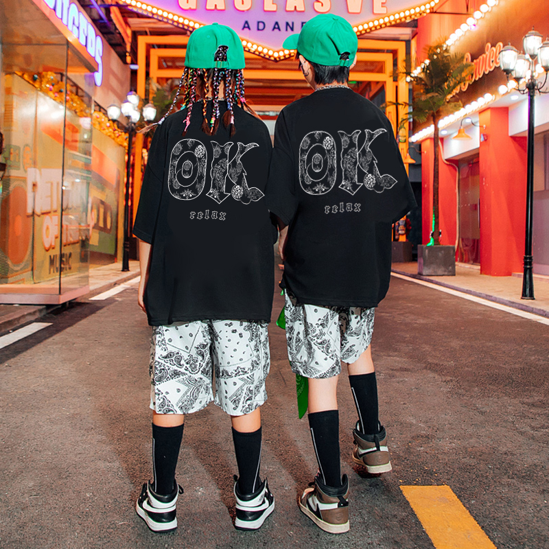 街舞儿童潮服男童嘻哈架子鼓套装女童六一爵士舞演出服表演服装潮