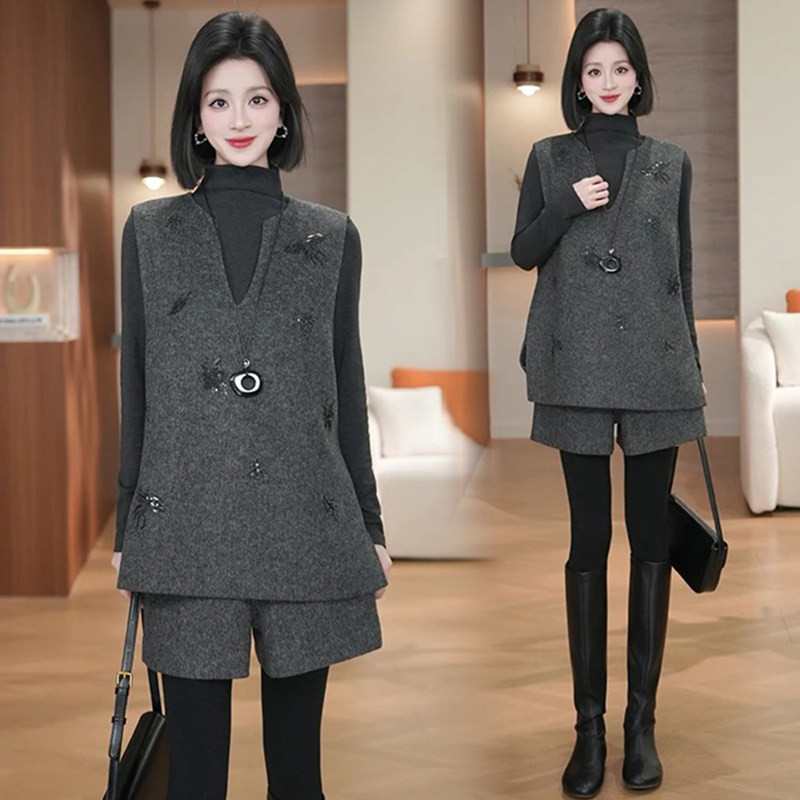 时尚毛呢套装女冬季新款洋气半高领长袖上衣V领马甲短裤三件套潮,女装/女士精品,时尚套装,淘宝优惠券,粉丝福利购,淘宝优惠卷