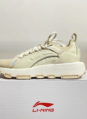 李宁 逐光 轻便舒适防滑耐磨经典休闲鞋 女款吊牌价499AGCR102-1