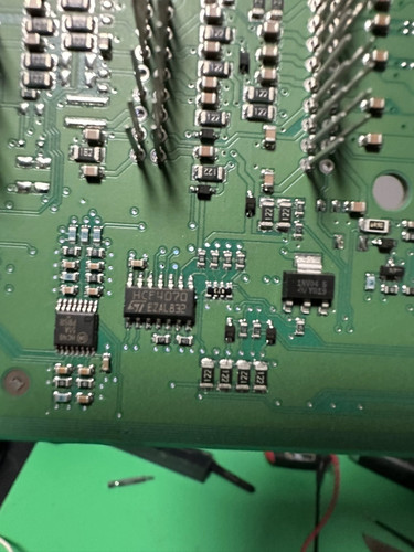 HCF4070  汽车电脑板贴片芯片