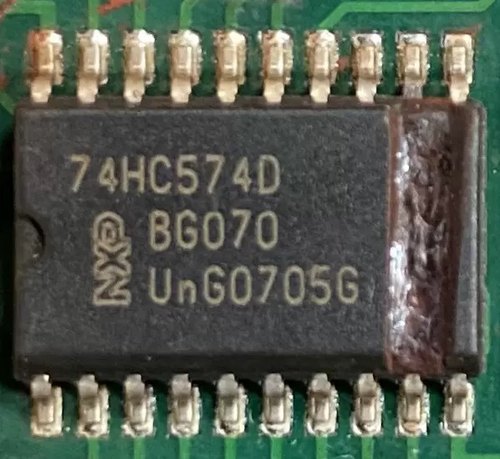 74HC574D  汽车电脑版芯片