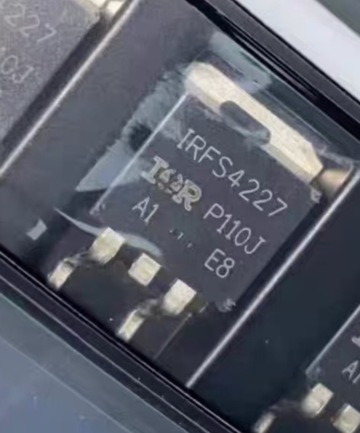 IRFS4227TO-263MOS场效应管