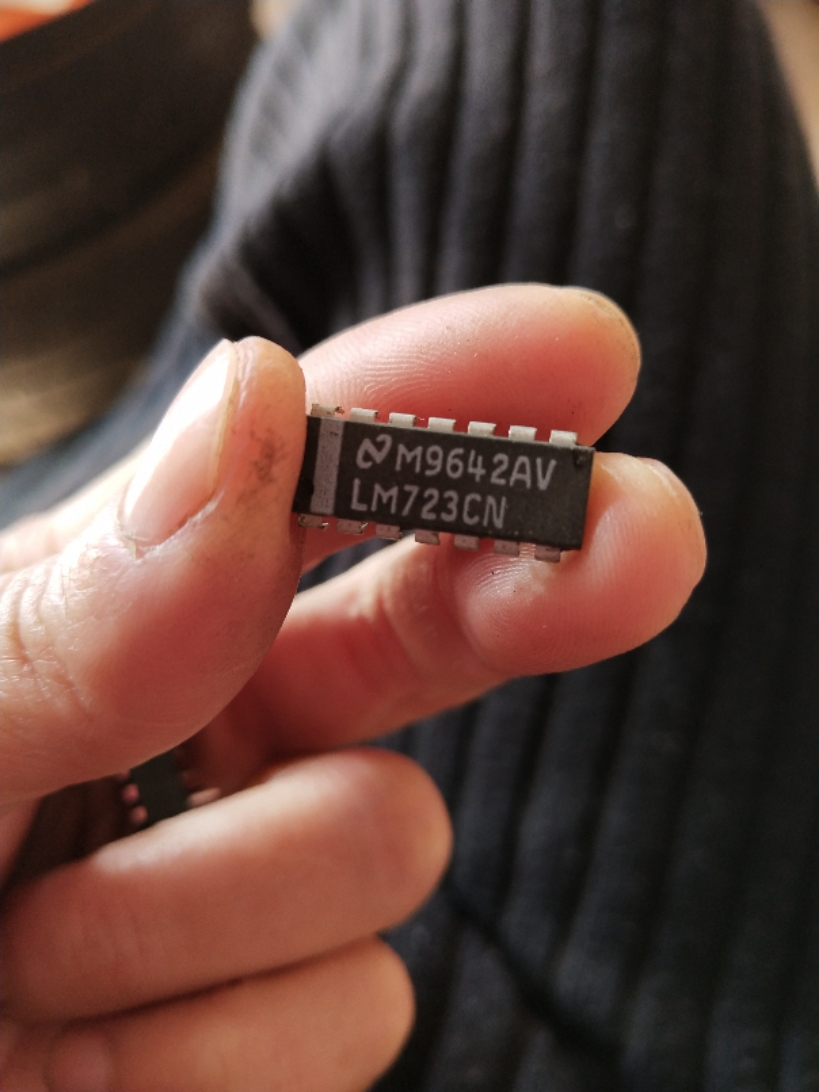 LM723CN 插件14脚 LM723 DIP14