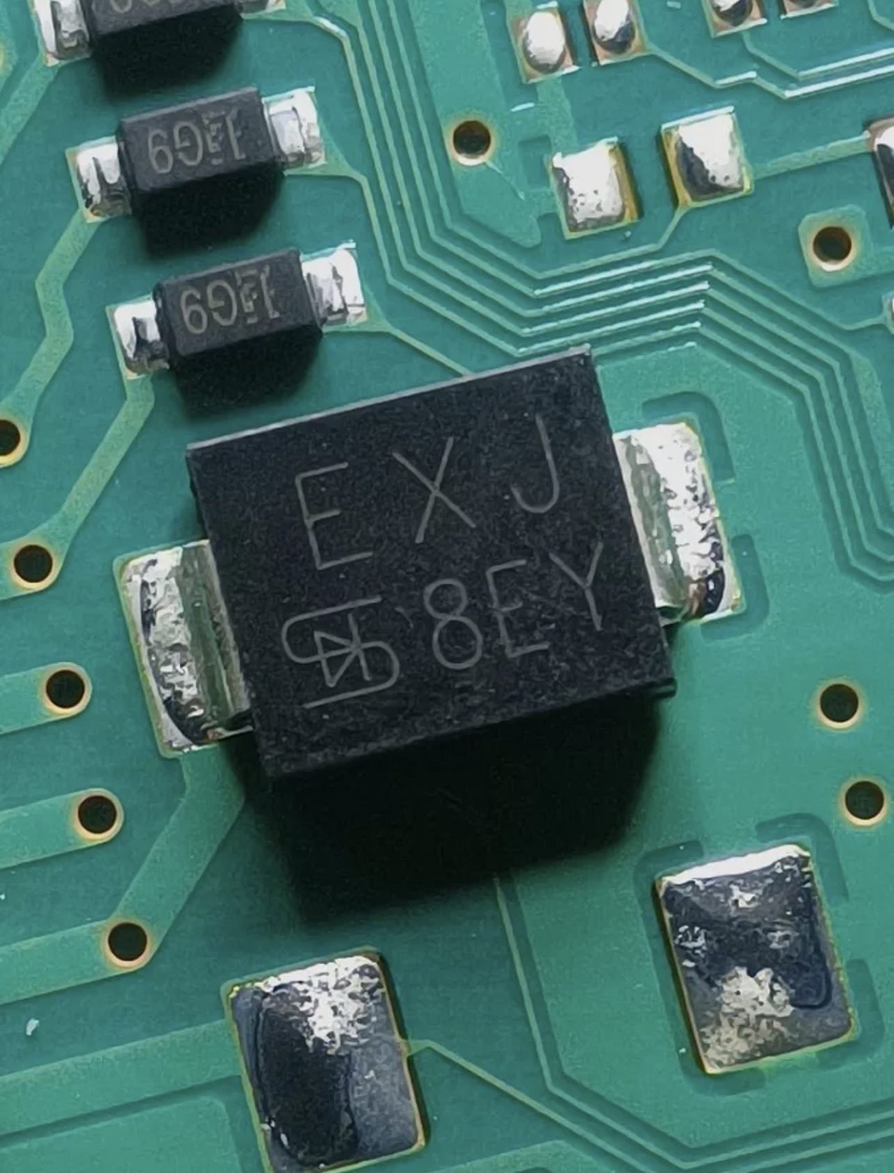 丝印EXJ  功率39V双向TVS保护管二极管DO214AB