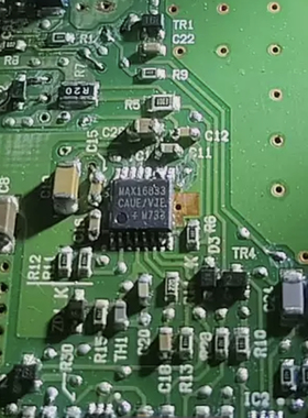 MAX16833CAUE  汽车电脑板贴片芯片