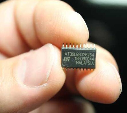 AT39LBB326764 汽车电脑板维修常用易损芯片 全新现货可直拍
