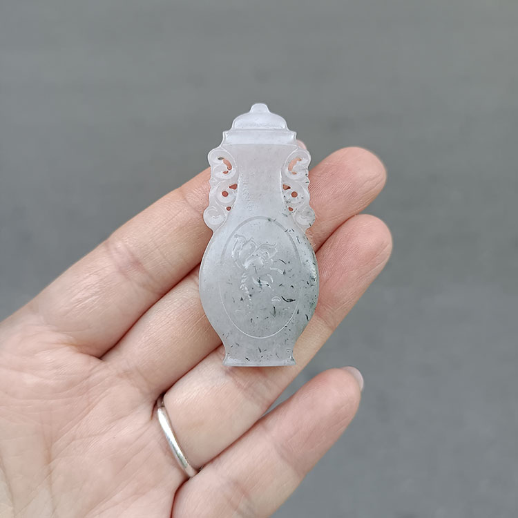 汇宝斋玉花瓶南阳冰白色飘花油润独山玉玉坠天然独玉浮雕平安玉牌