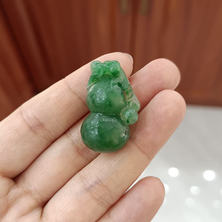 收藏天然玉石独山玉吊坠南阳玉独玉精雕葫芦玉挂件福禄寿玉佩饱满