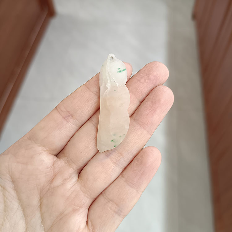 特惠新品福利冰透白天蓝福豆南阳玉翡翠吊坠天然独玉独山玉挂件