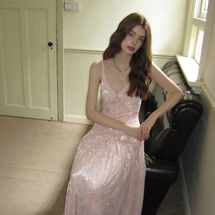 显瘦设计感原创长裙 樱花粉色吊带连衣裙女修身 ZHUYIYI 早秋新款