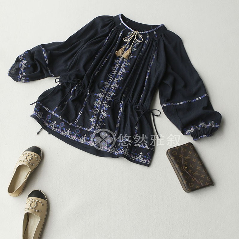 原788现488 浪漫波西米亚刺绣花 领口流苏细带 褶皱棉抽绳连衣裙