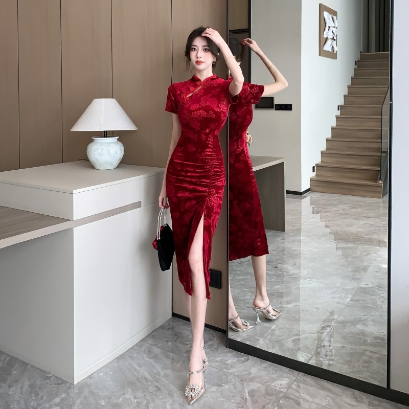 新中式改良旗袍礼服高端精致修身显瘦红色包臀连衣裙2025夏季新款