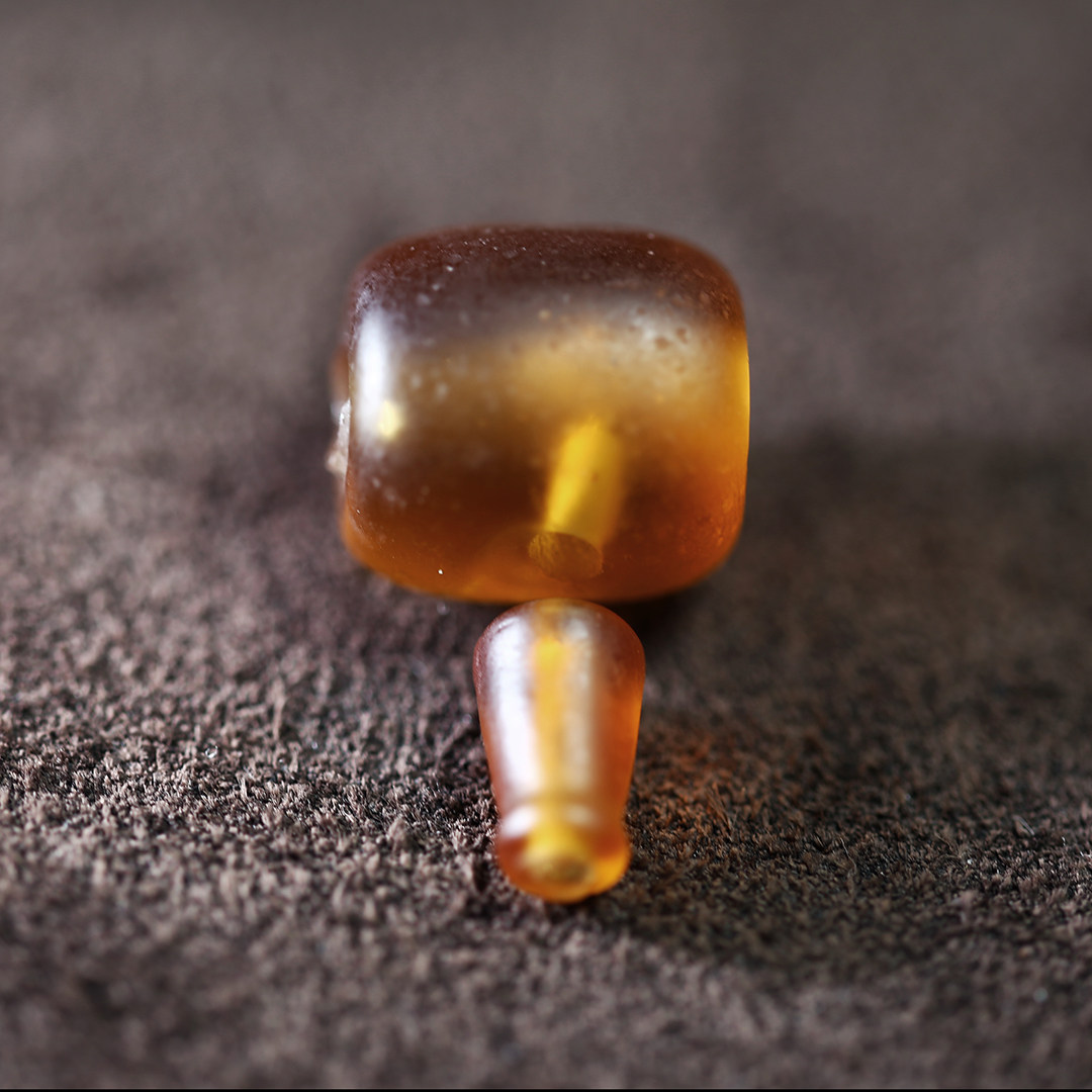 西藏琥珀色琉璃桶三通正品包浆手工天然古法配珠手串diy有孔老料