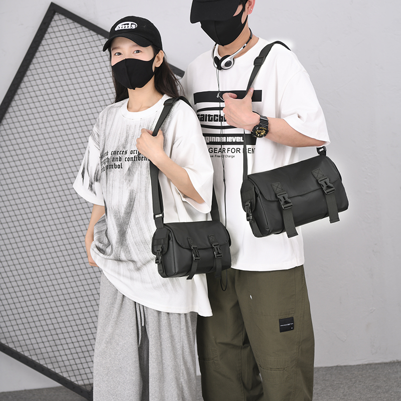 2025年新款小众邮差包小号斜挎包单肩包潮牌休闲百搭男女时尚包包