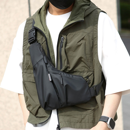 男士斜挎包多功能高级感挎包