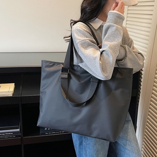 出差小行李包韩风大容量单肩旅行软皮健身运动装衣服短途旅游大包