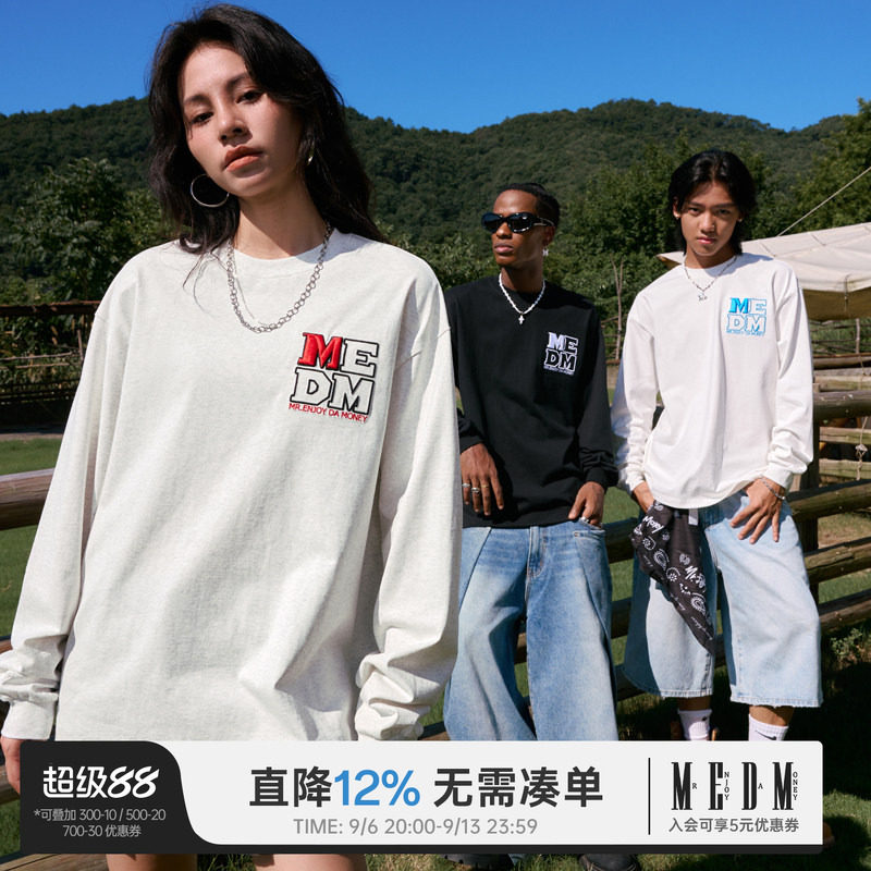 MEDM徽章刺绣字母基础长袖T恤图片