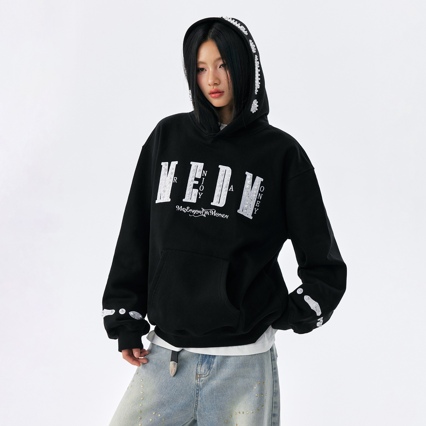 MEDM 秋冬新款帽檐贴布珍珠字母休闲连帽卫衣潮流宽松情侣帽衫女