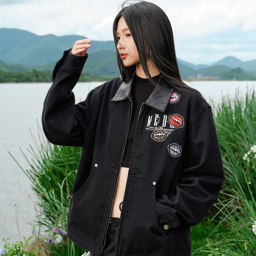 MEDM唇印贴布钉珠夹克