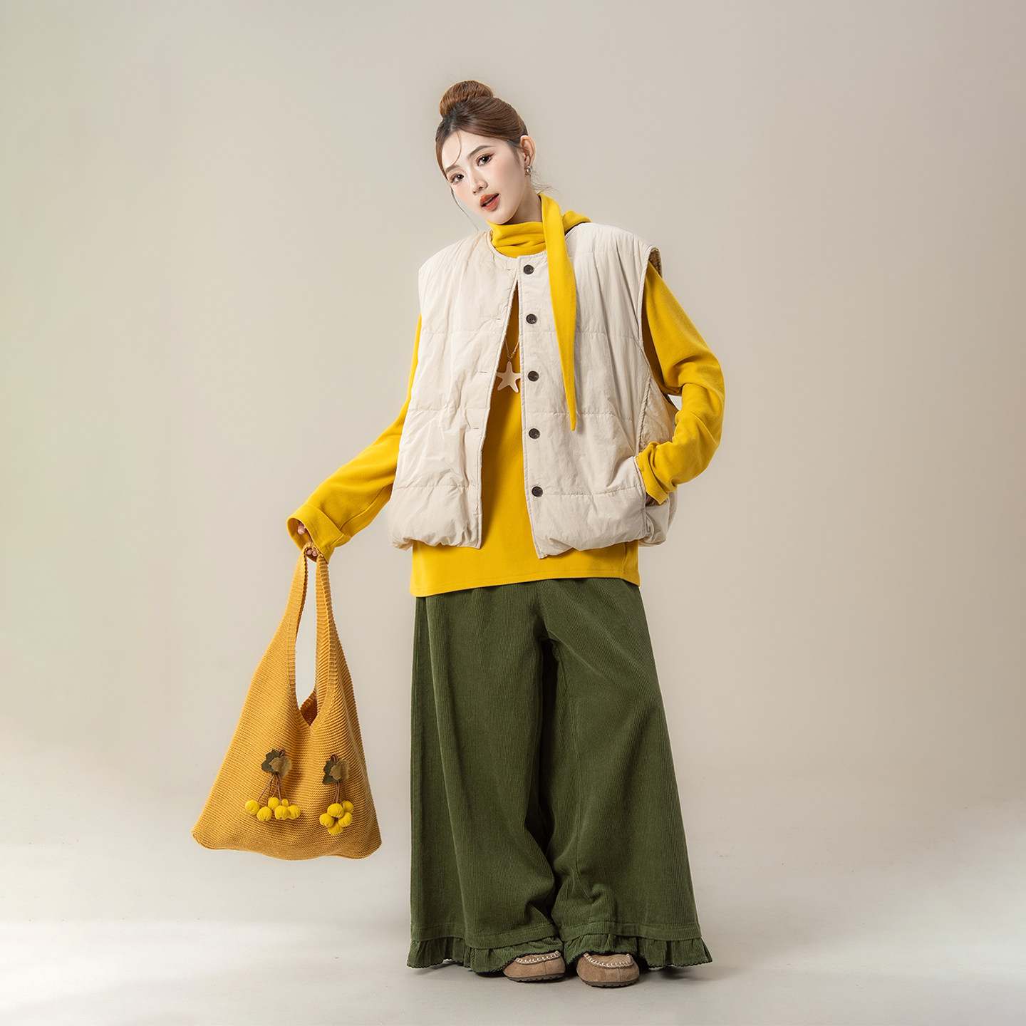 杏色日系复古夹棉马甲背心女秋冬新款单排扣宽松显瘦百搭无袖上衣,女装/女士精品,背心吊带,淘宝优惠券,粉丝福利购,淘宝优惠卷