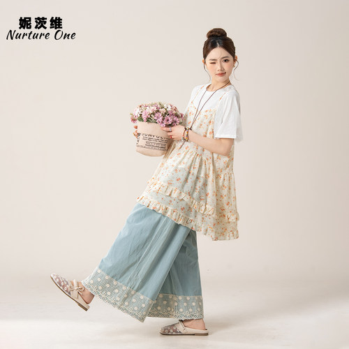 木耳边碎花吊带裙T恤牛仔裤套装