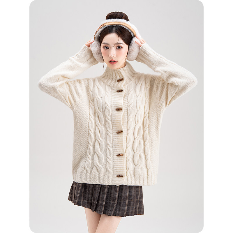韩系立领麻花牛角扣毛衣开衫女秋冬2025新款软糯百搭显瘦外套上衣