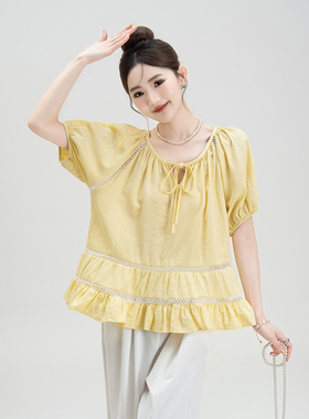 黄色甜美风泡泡短袖衬衫女夏季新款荷叶边拼接镂空娃娃衫宽松上衣