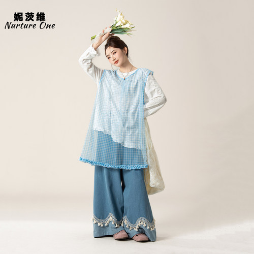 妮茨维【元气蓝格】蓝色格子马甲背心女秋日穿搭木耳花边微透上衣