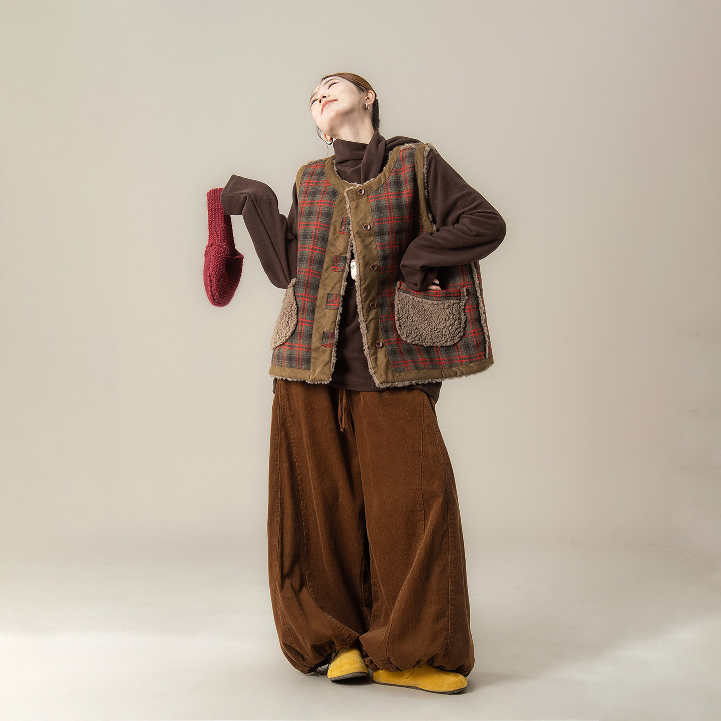 红色日系复古格纹马甲背心女春秋新款加厚仿羊羔毛两面穿外套上衣