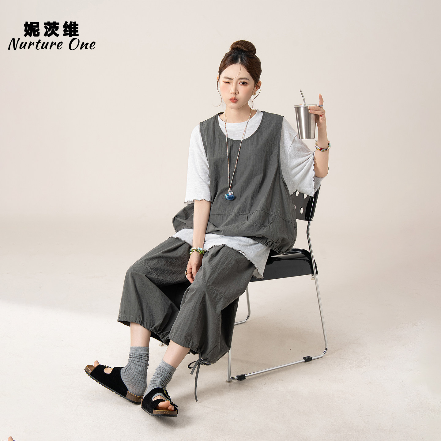 妮茨维【炭灰冷调】薄款抽绳马甲女轻便踏青穿搭叠T恤阔腿裤套装