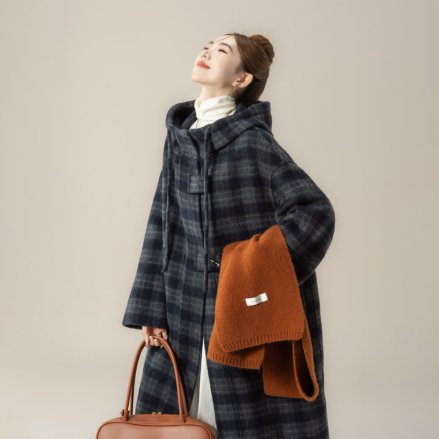 蓝色格子连帽牛角扣羊毛大衣女冬季新款学院风宽松休闲中长款外套,女装/女士精品,毛呢外套,淘宝优惠券,粉丝福利购,淘宝优惠卷