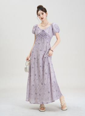 紫色V领蝴蝶印花泡泡袖连衣裙女夏季新款木耳边收腰显瘦a字长裙子