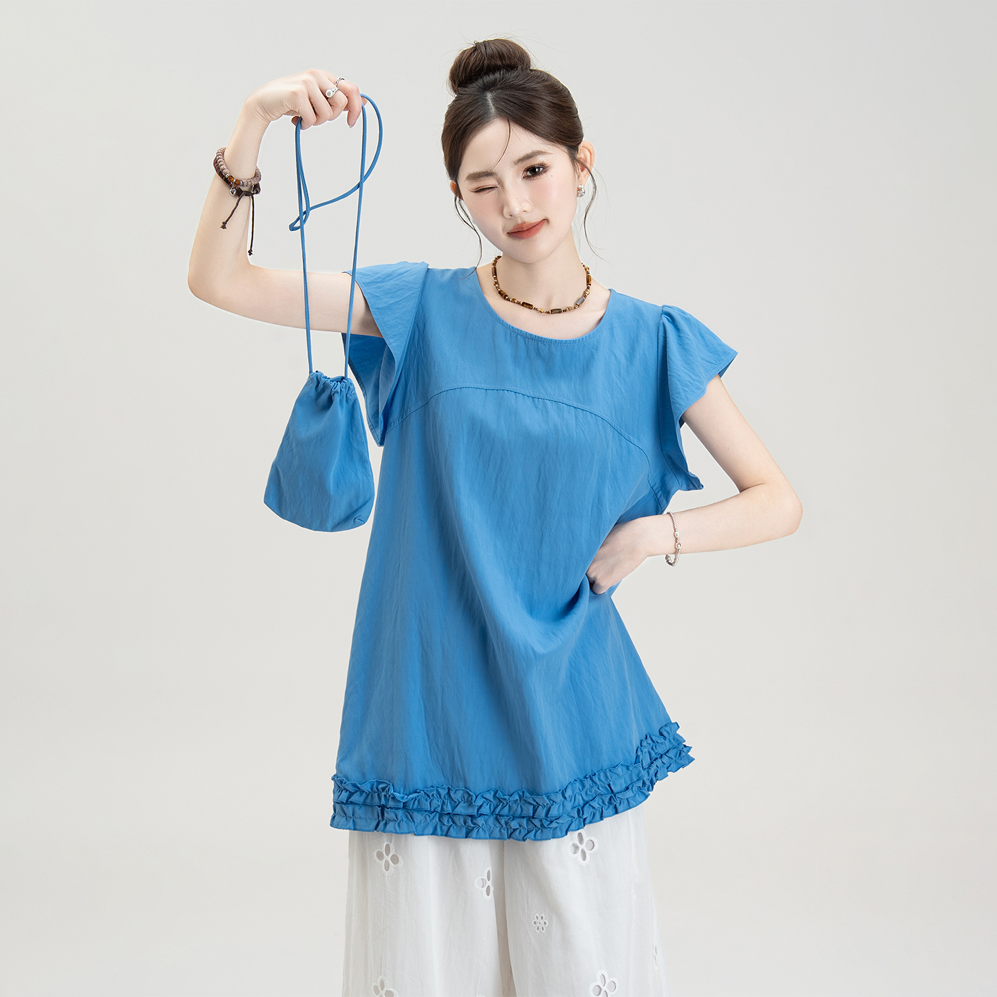 克莱因蓝色小飞袖圆领衬衫上衣女