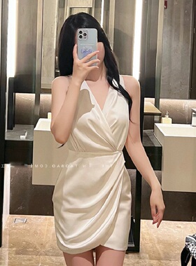 性感白色礼服女轻奢小众高端级气质晚宴年会装平时可穿生日连衣裙