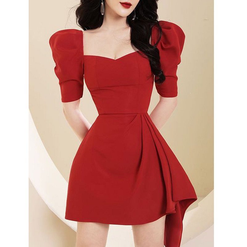 法式复古方领红色礼服女轻奢小众高端级气质感名媛收腰显瘦连衣裙
