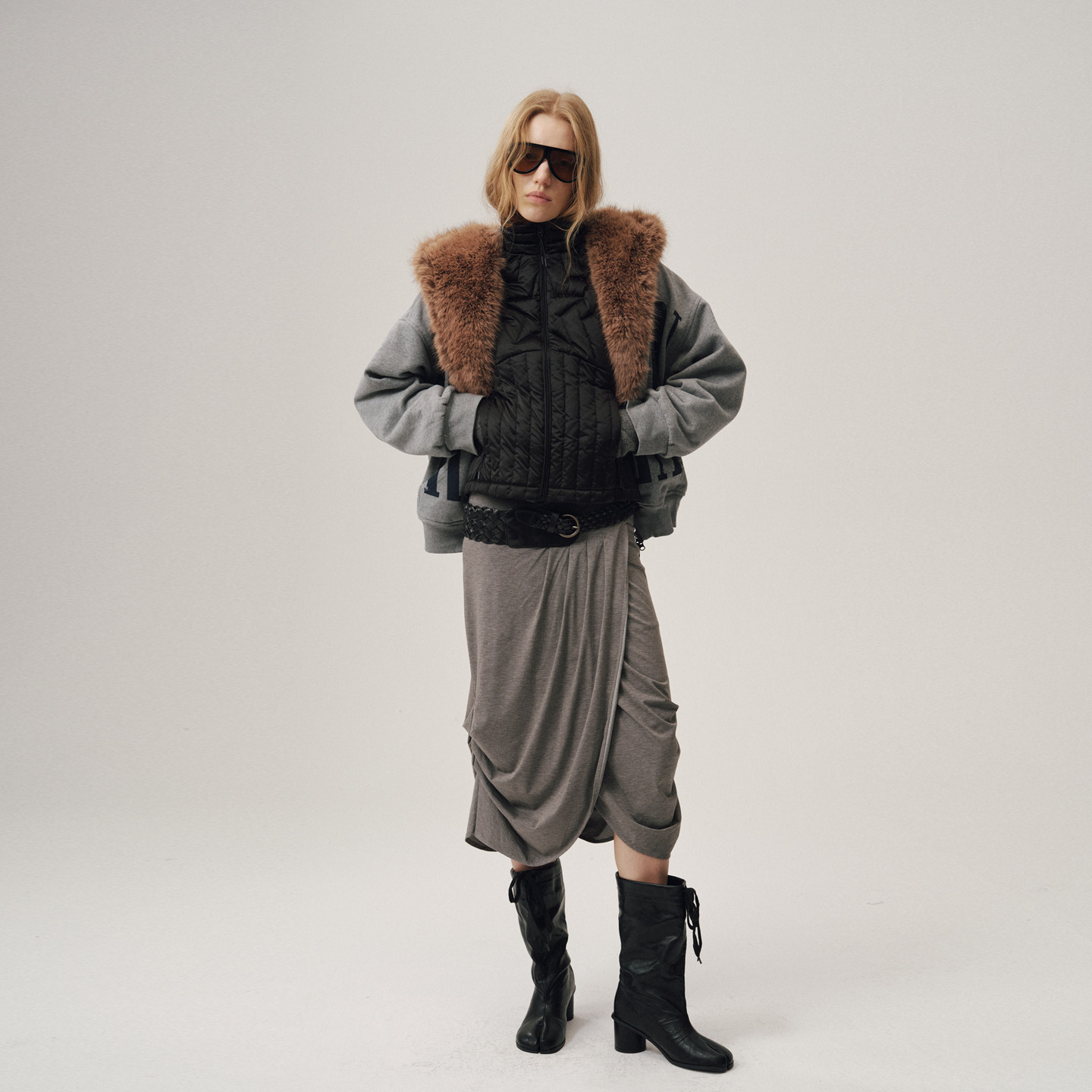 SKYLAN  时髦发射星星图案掐腰排骨羽绒马甲