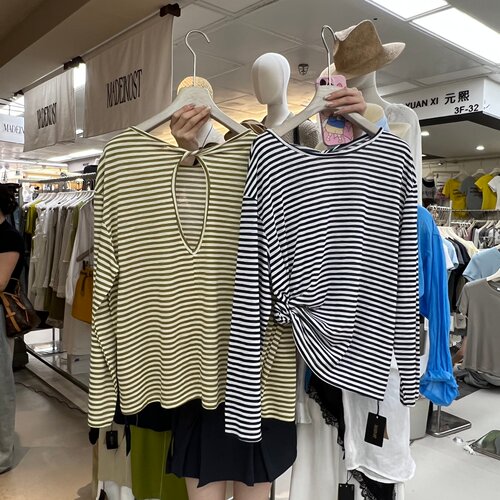 MADEINOST91336慵懒松弛感露背条纹T恤女