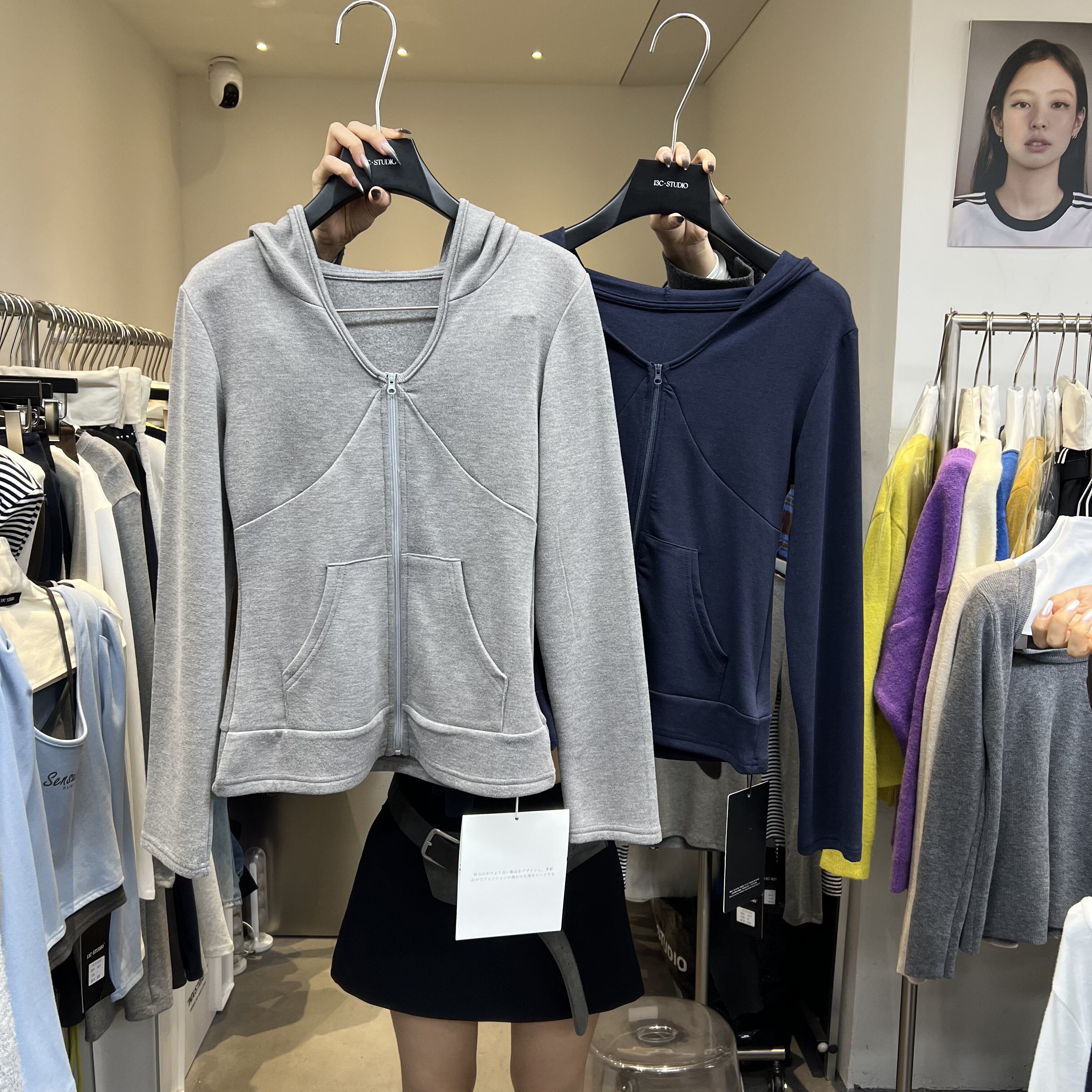 十三行13C2025秋季新款纯色修身显瘦百搭连帽拉链式短款外套3367