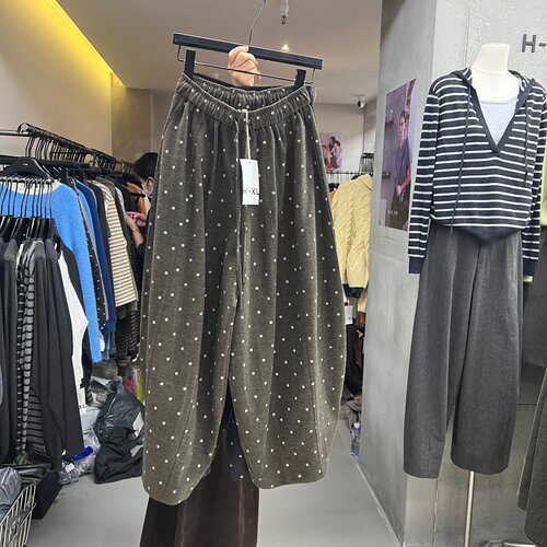 HXL66669秋冬2026新款高腰宽松百搭小个子波点阔退款弯刀休闲裤女