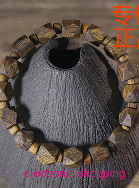 海南莺歌绿棋楠沉香唐八棱手串文