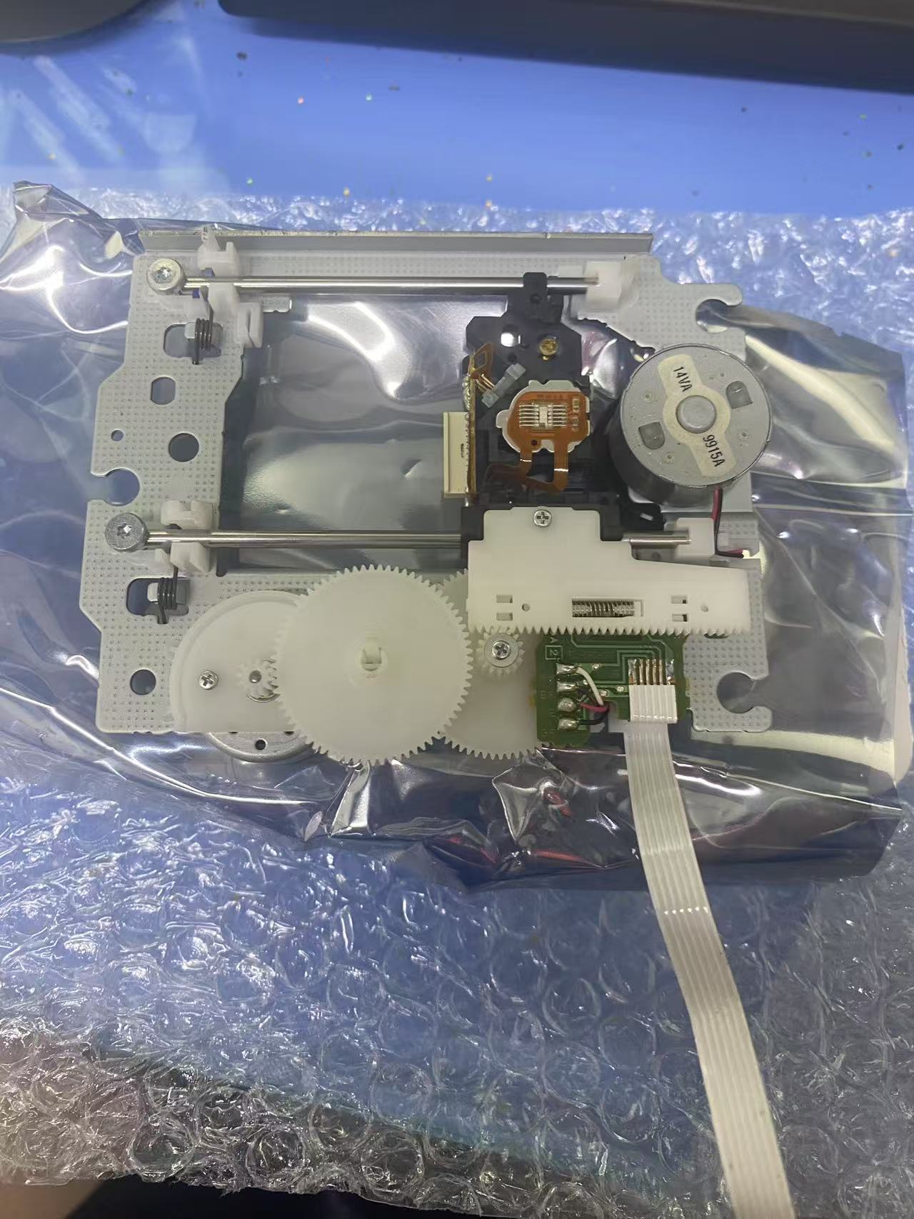 全新OWX8064 先锋DV-300/DV-310/DV-393/DV-400V-G/DV420-G激光头