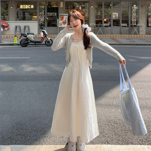 温柔风初恋白色吊带连衣裙两件套