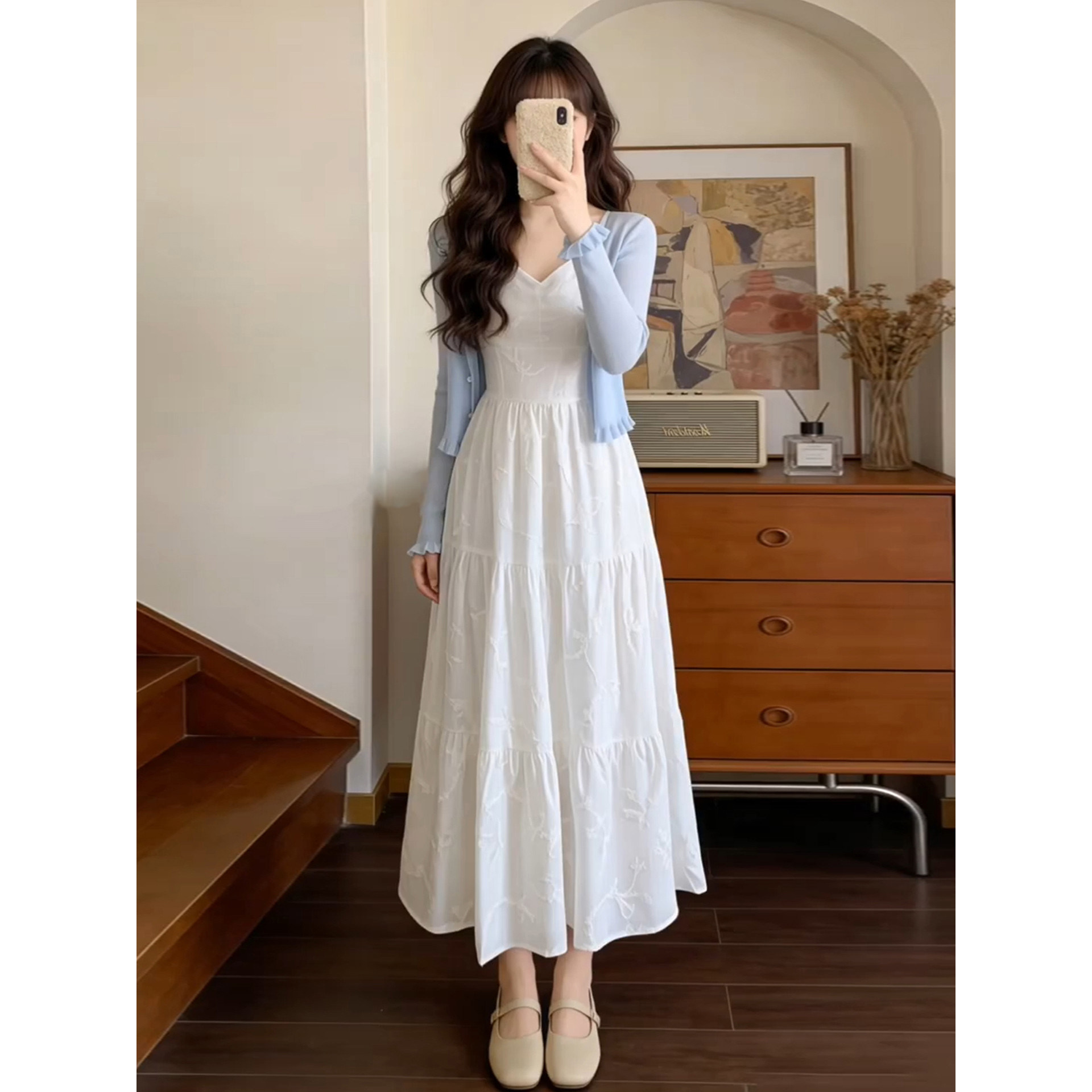 初夏独特绝美小套装温柔风白色吊带连衣裙夏季海边度假长裙子套装